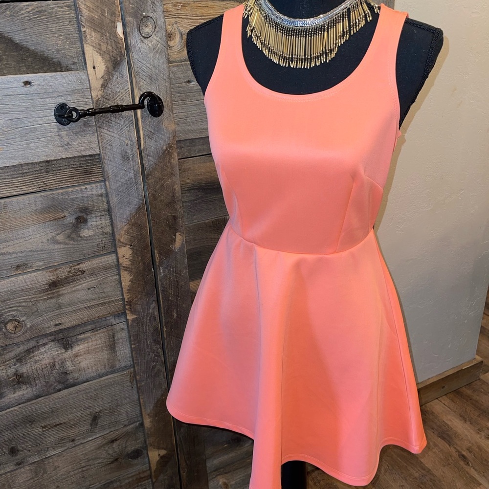 Coral key hole back short dress